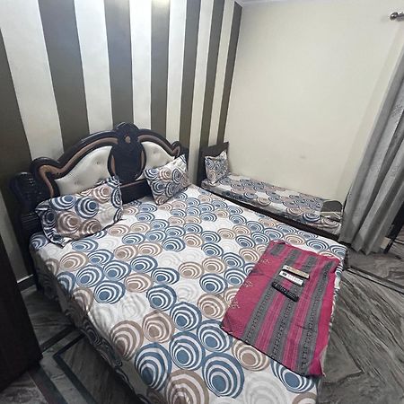 S4 Home Stay Hotel - Five Mint Walk From Golden Temple Amritsar Exterior photo