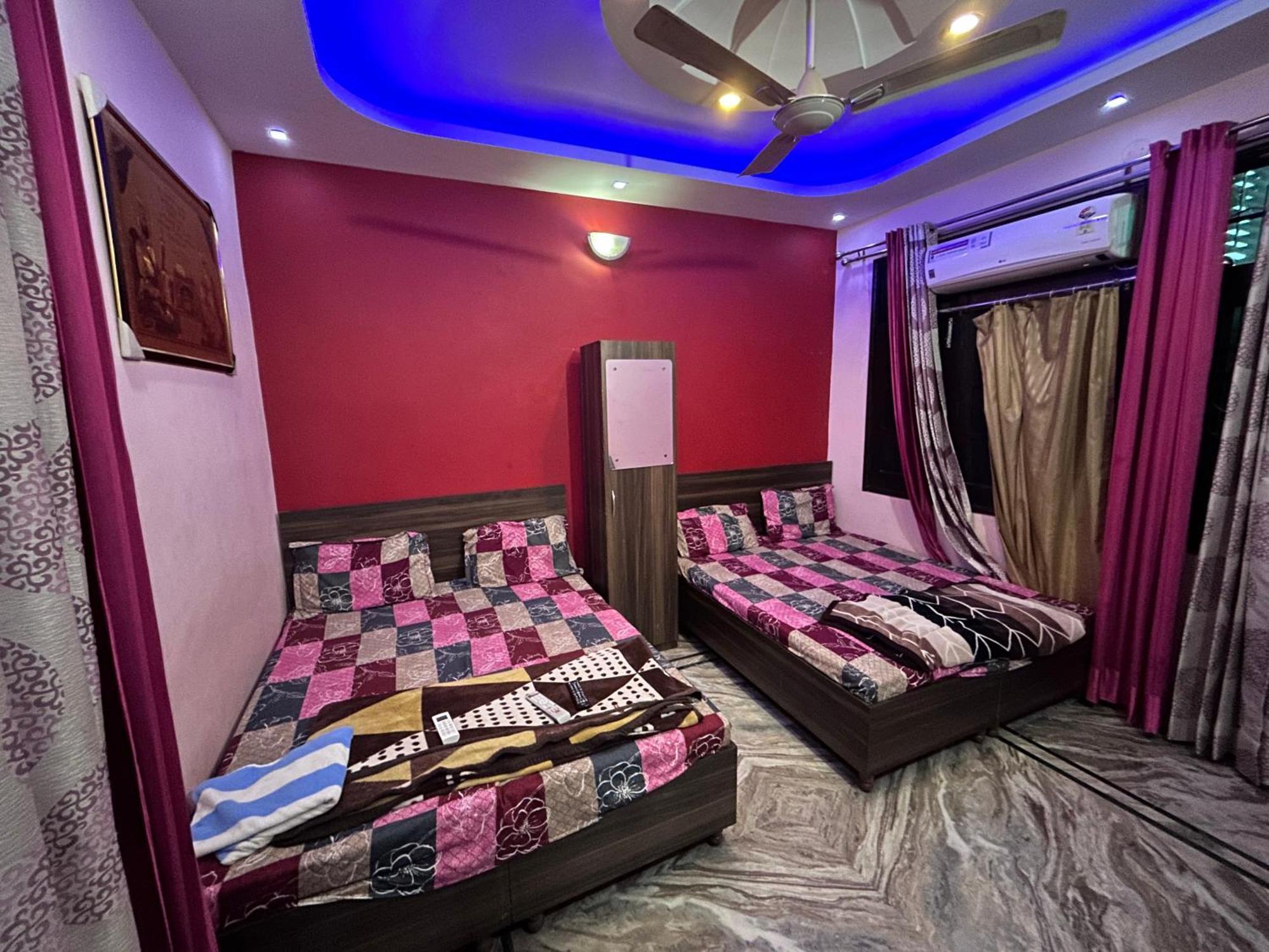 S4 Home Stay Hotel - Five Mint Walk From Golden Temple Amritsar Exterior photo